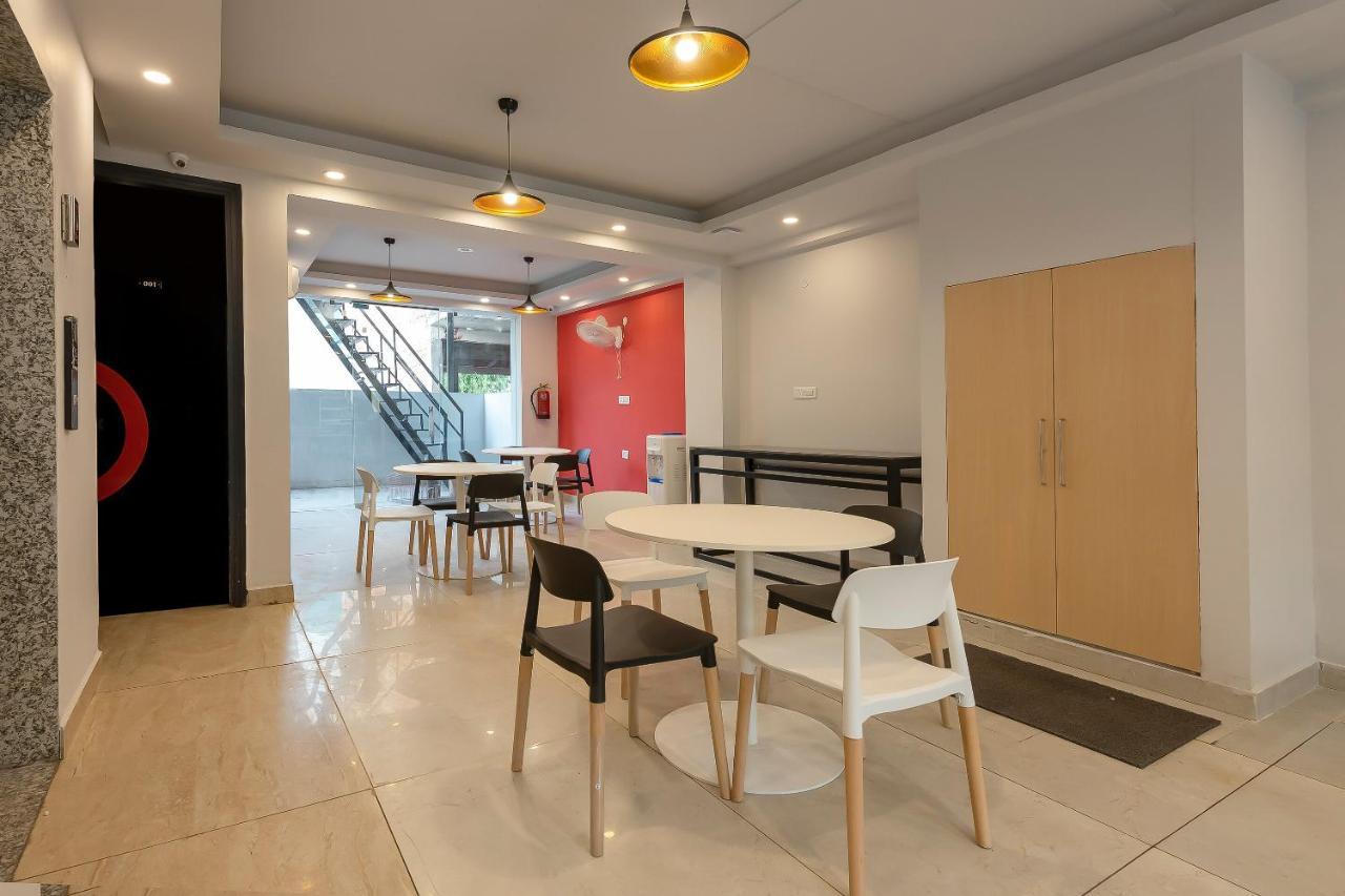 Collection O 162 Vardhman International Hotel Gurgaon Exterior photo